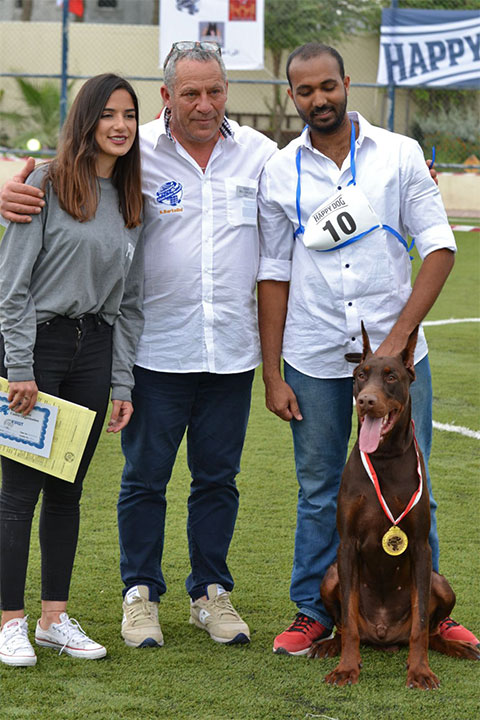 Stefano Bartolini giudice al Dog Show del Bahrain 2018